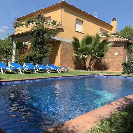 קובייס Villa Dacar מראה חיצוני תמונה